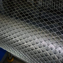 Сетка антивандальная ЦПВС стальная 10х5х0.5 мм перемычка 0.5 мм 0.5х2 м